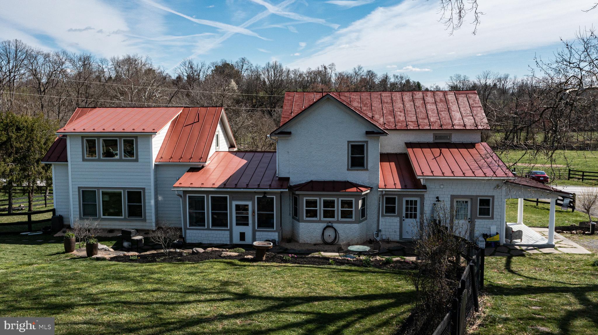 19643 Woodtrail Rd