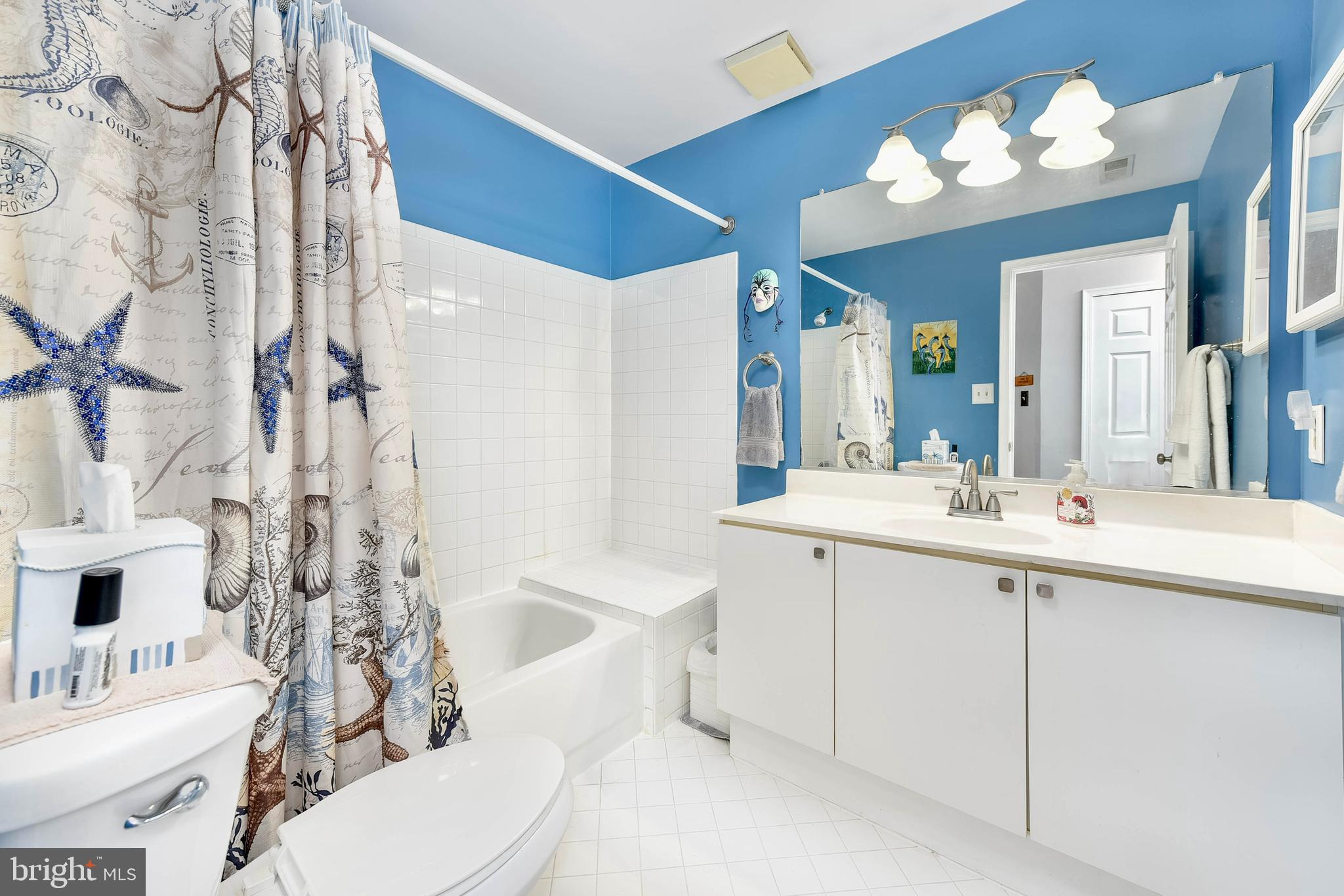 20582 SNOWSHOE SQUARE 302