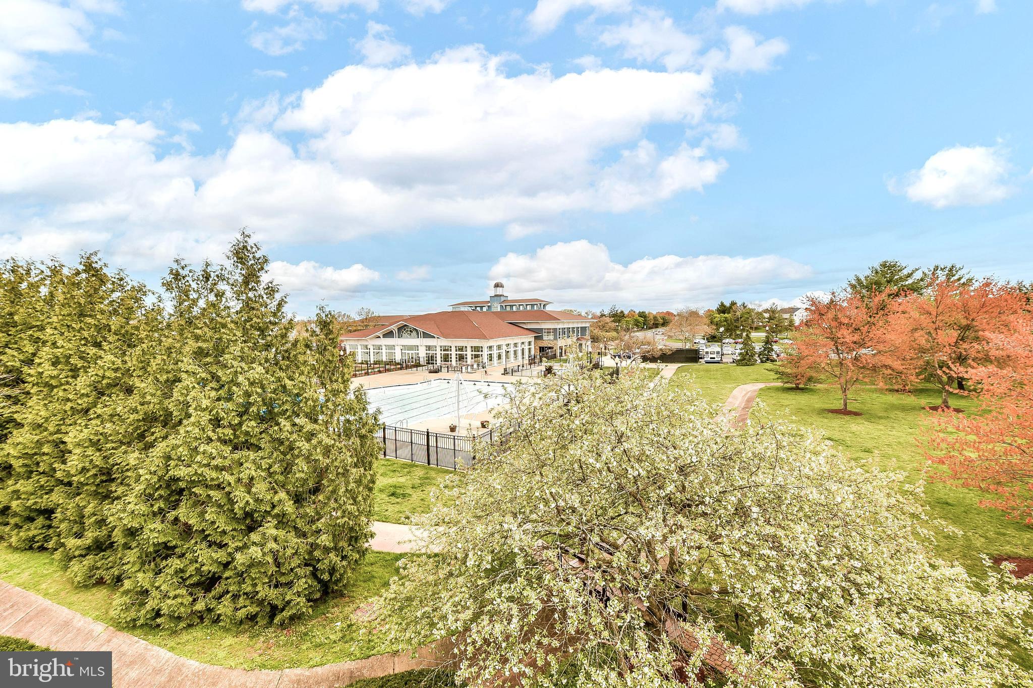 20582 SNOWSHOE SQUARE 302