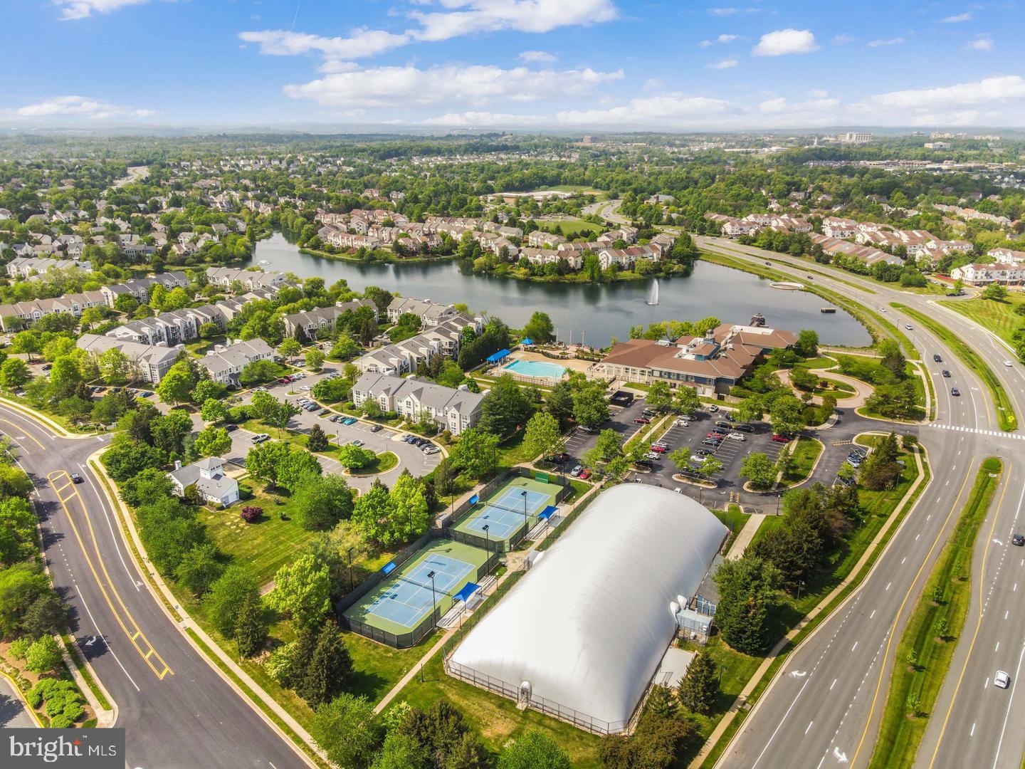 20582 SNOWSHOE SQUARE 302