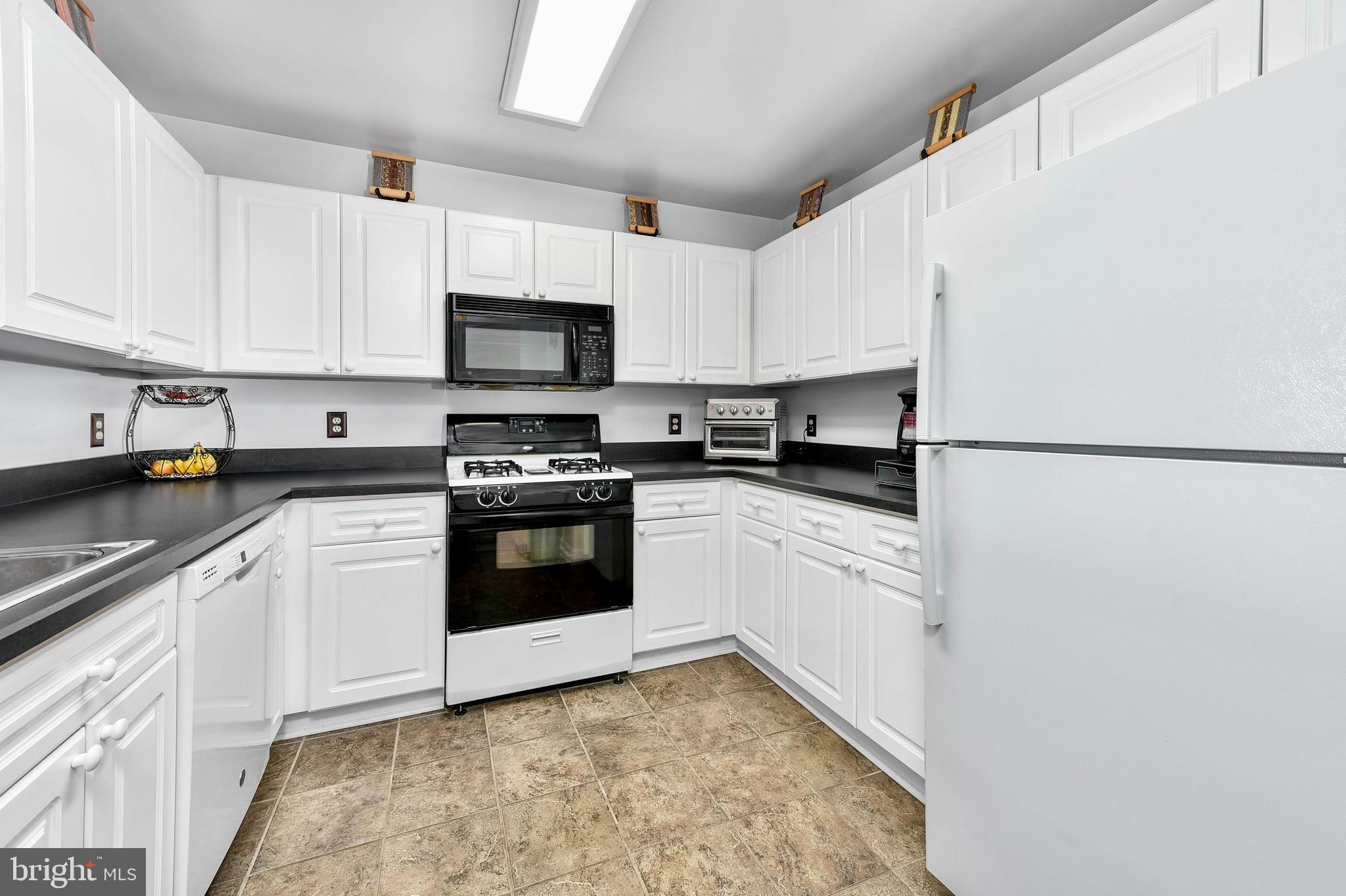 20582 SNOWSHOE SQUARE 302