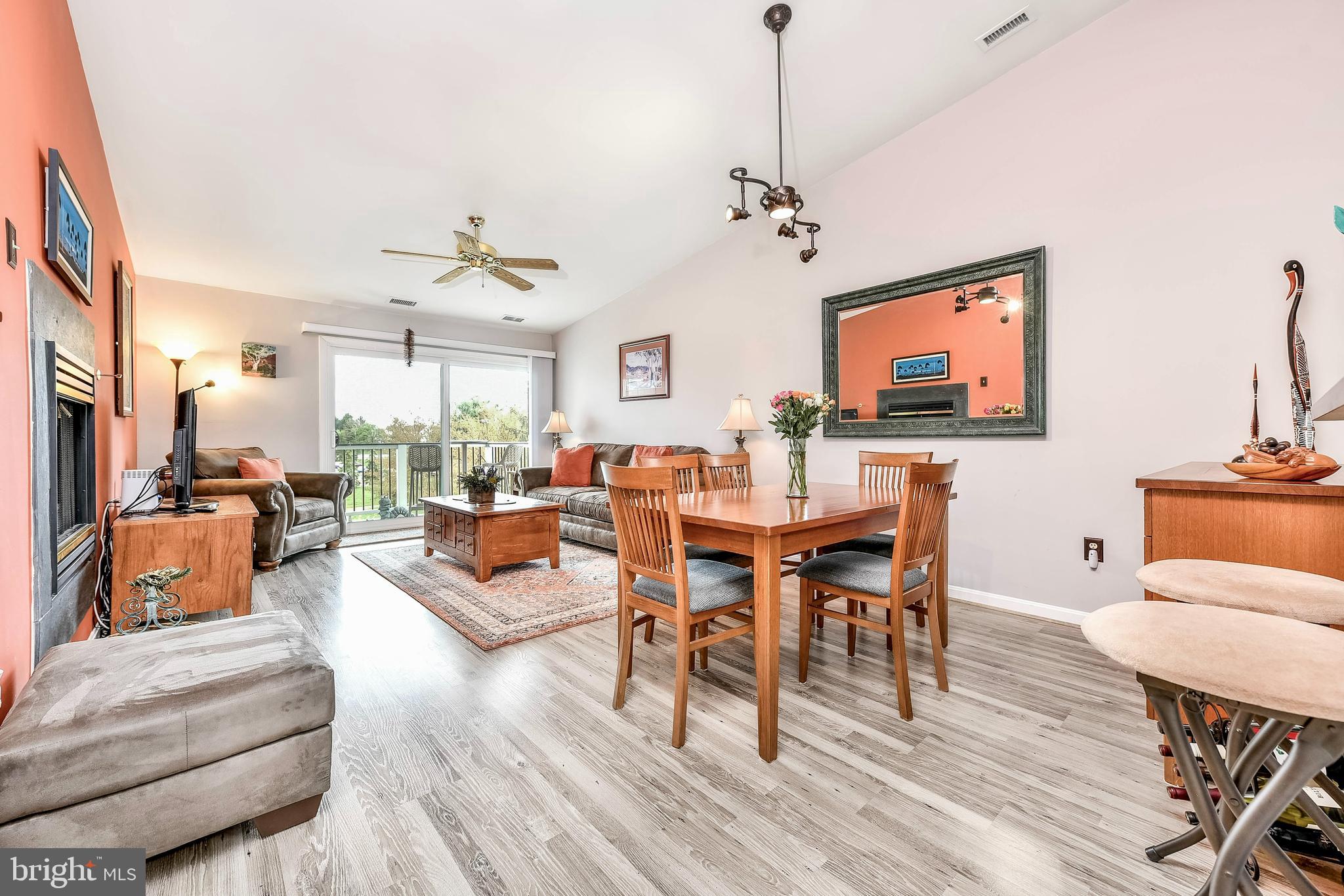 20582 SNOWSHOE SQUARE 302