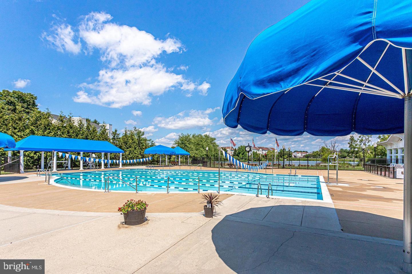 20582 SNOWSHOE SQUARE 302