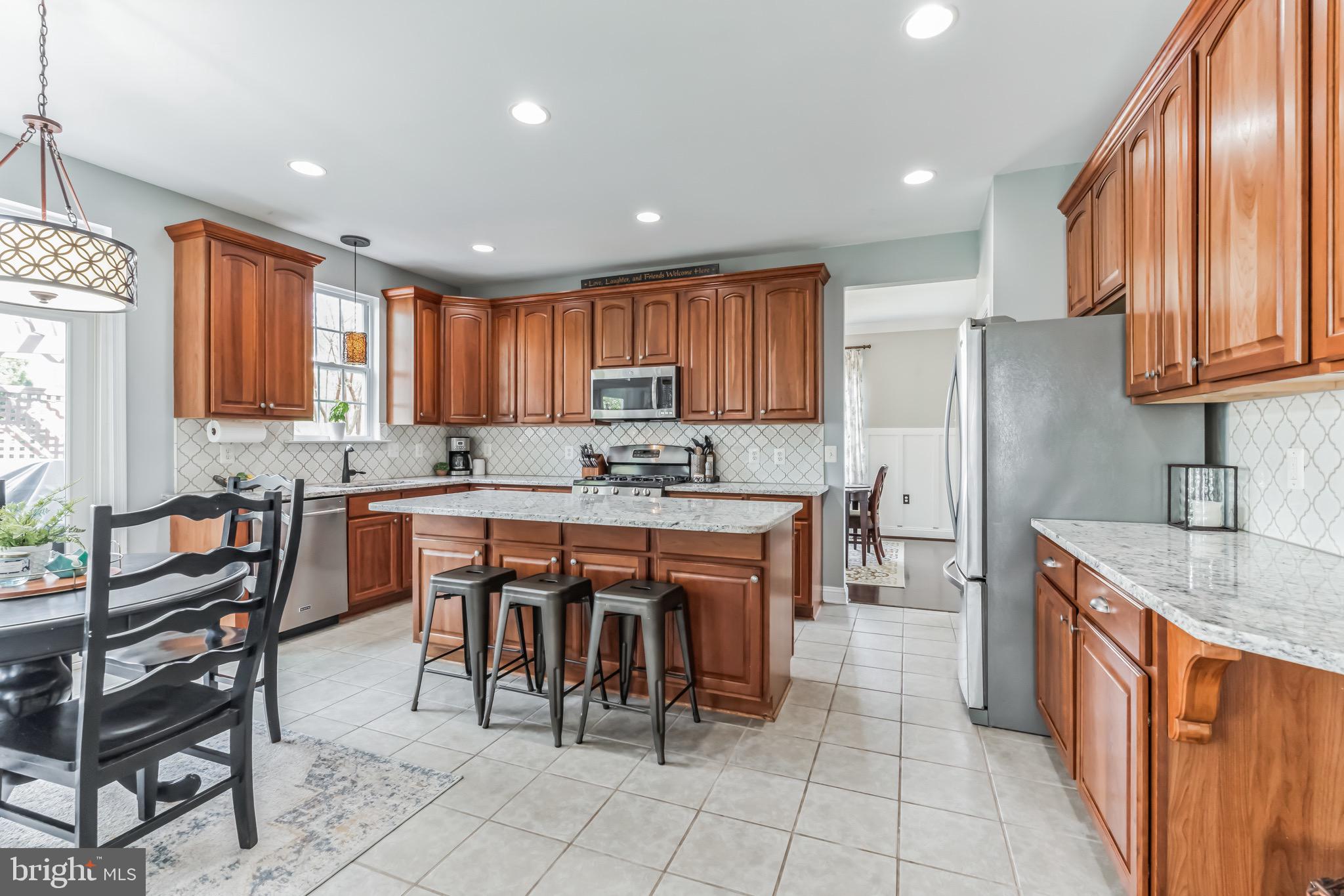 1704 REVERE COURT NE