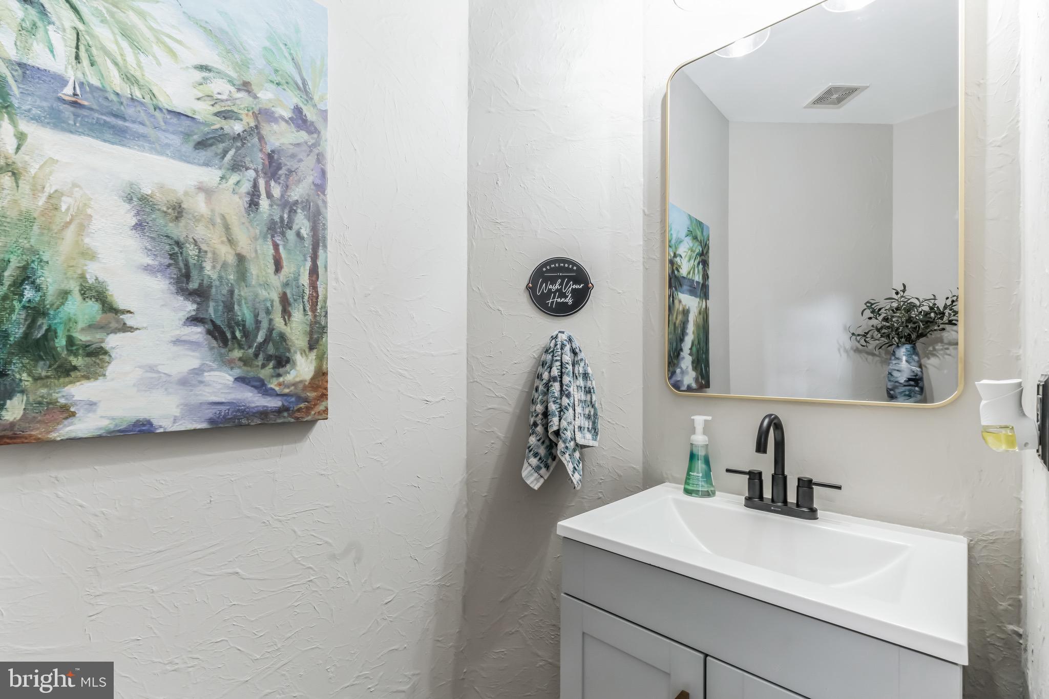 1704 REVERE COURT NE