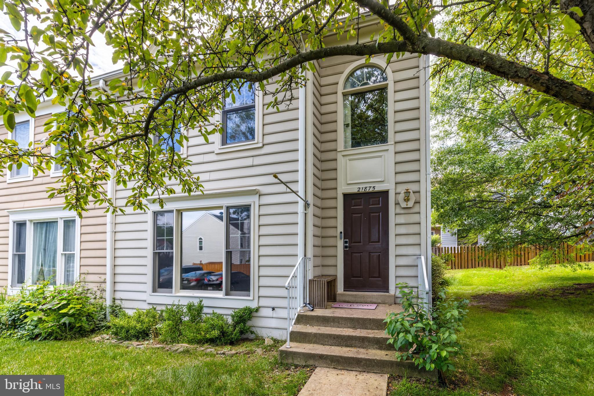 21875 Shallow Rock Sq