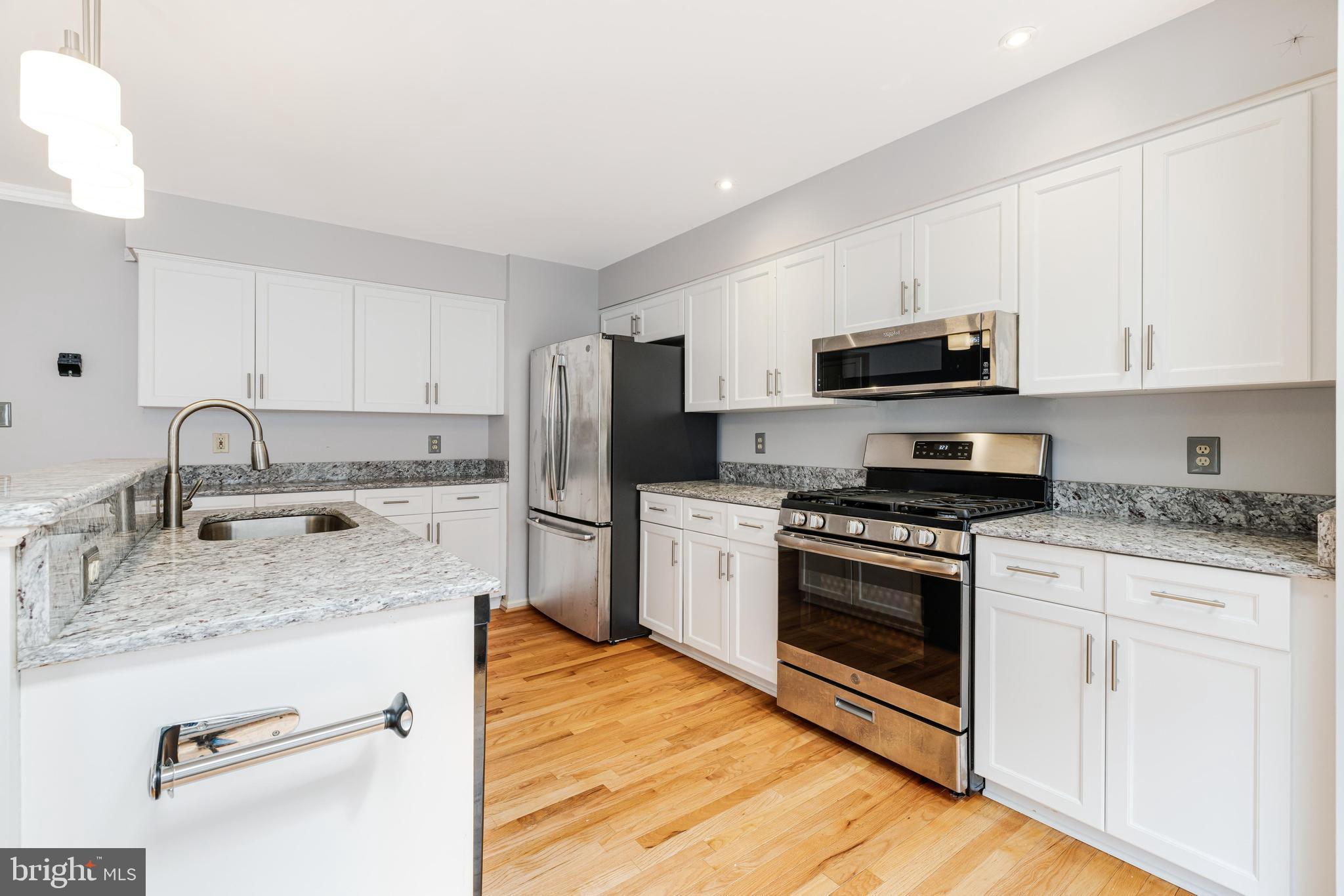 21875 Shallow Rock Sq