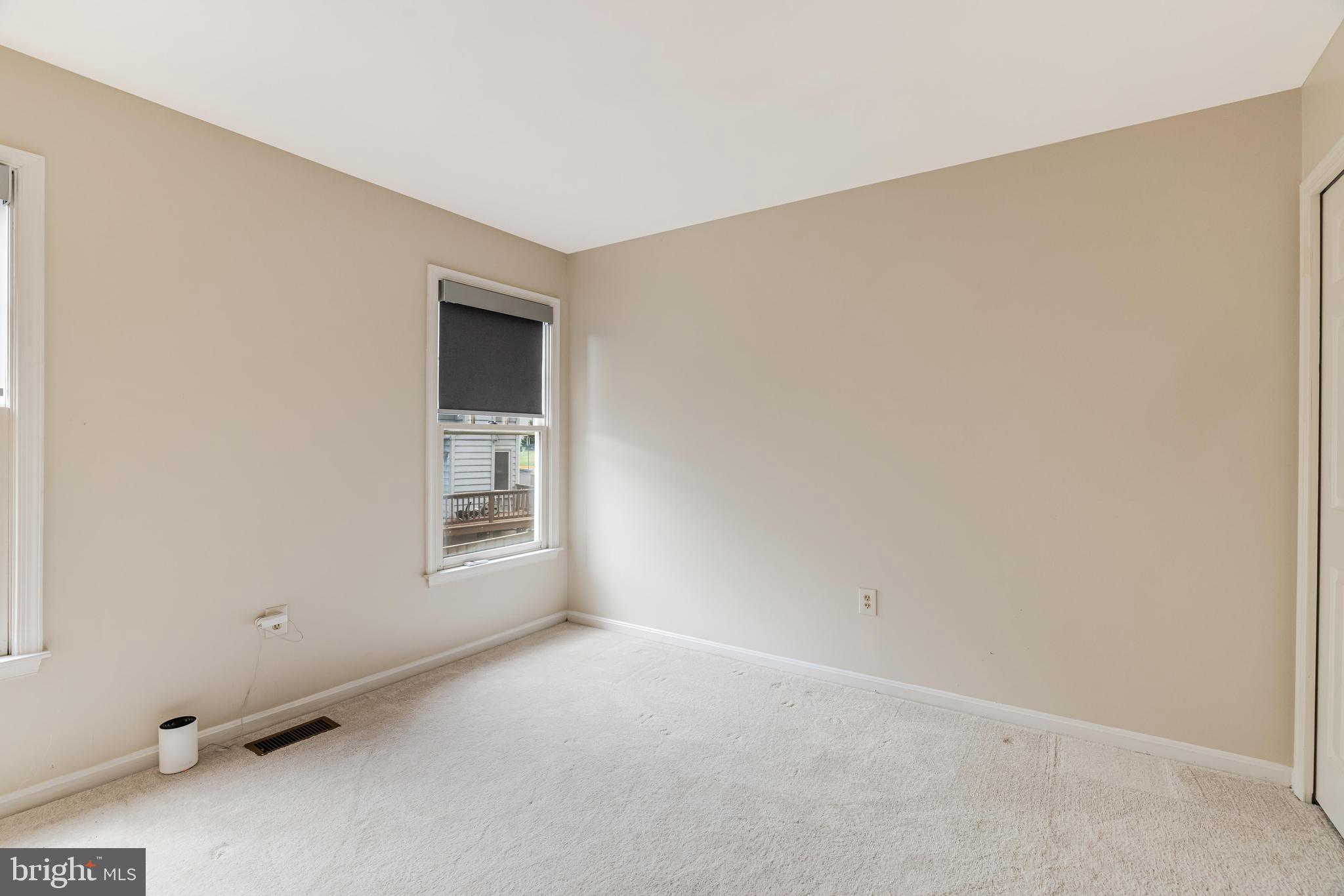 21875 Shallow Rock Sq