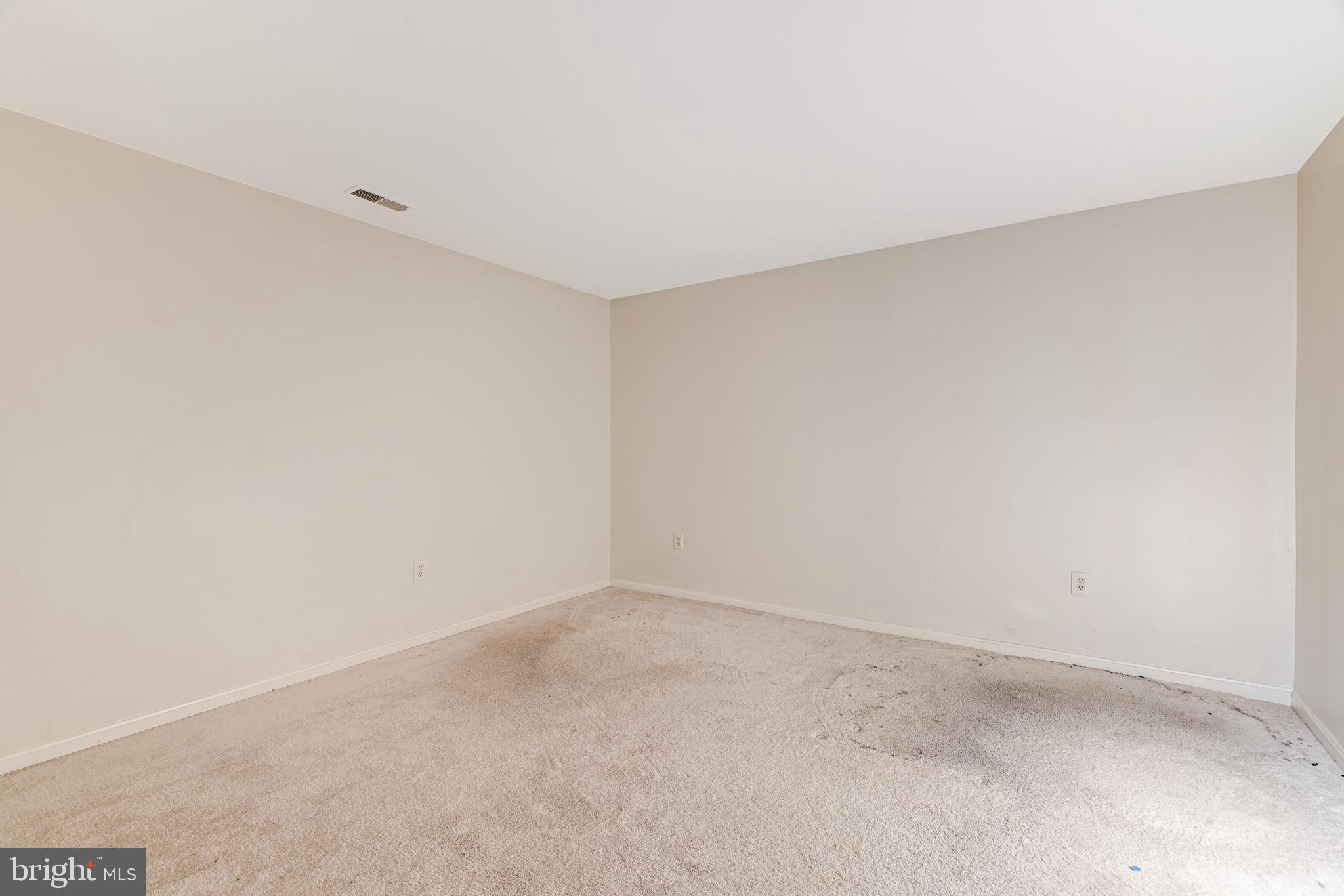 21875 Shallow Rock Sq