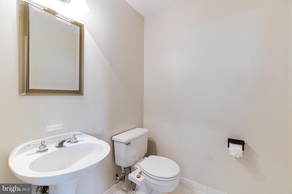 21875 Shallow Rock Sq