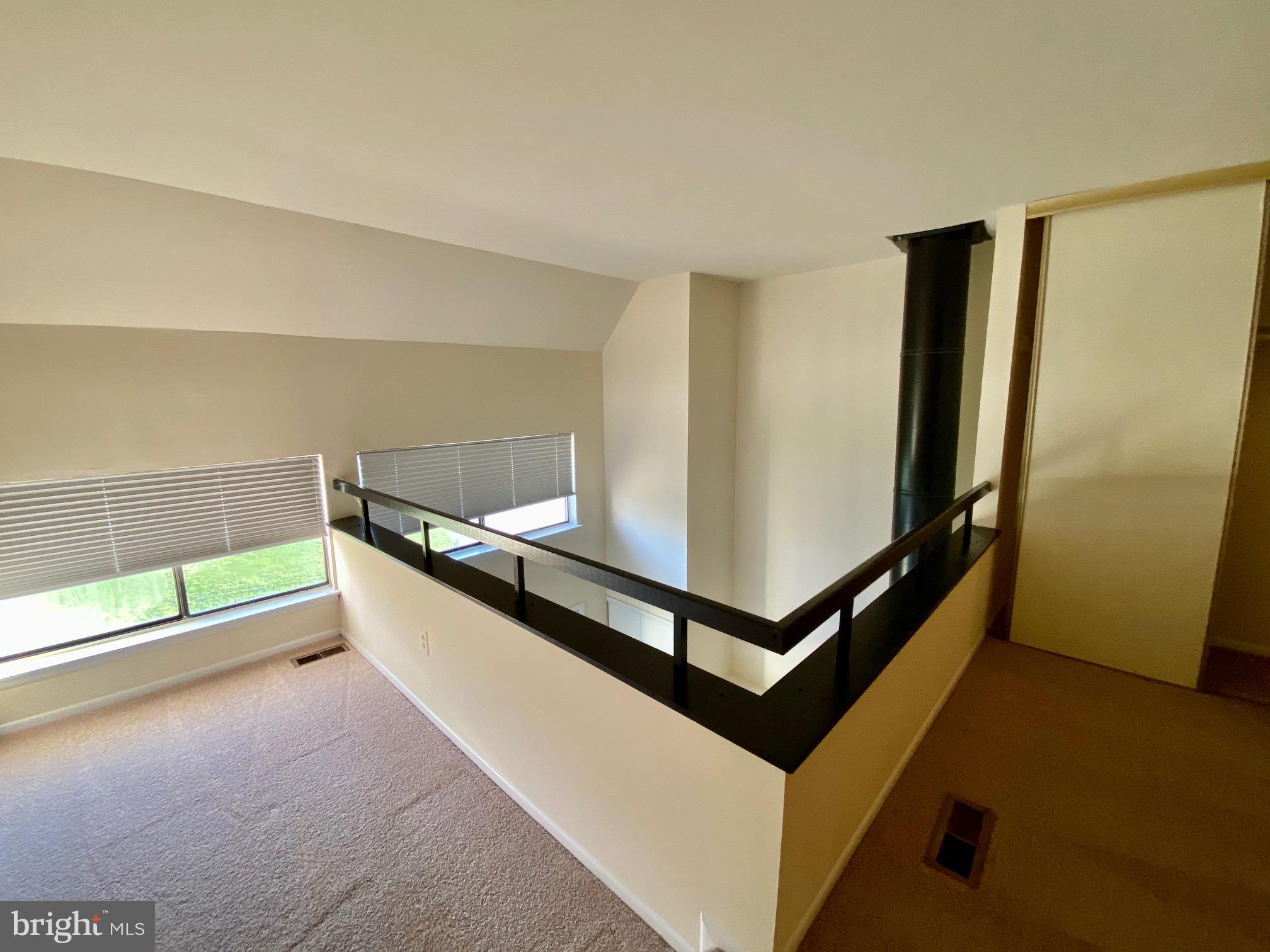 1060 NORWOOD CT