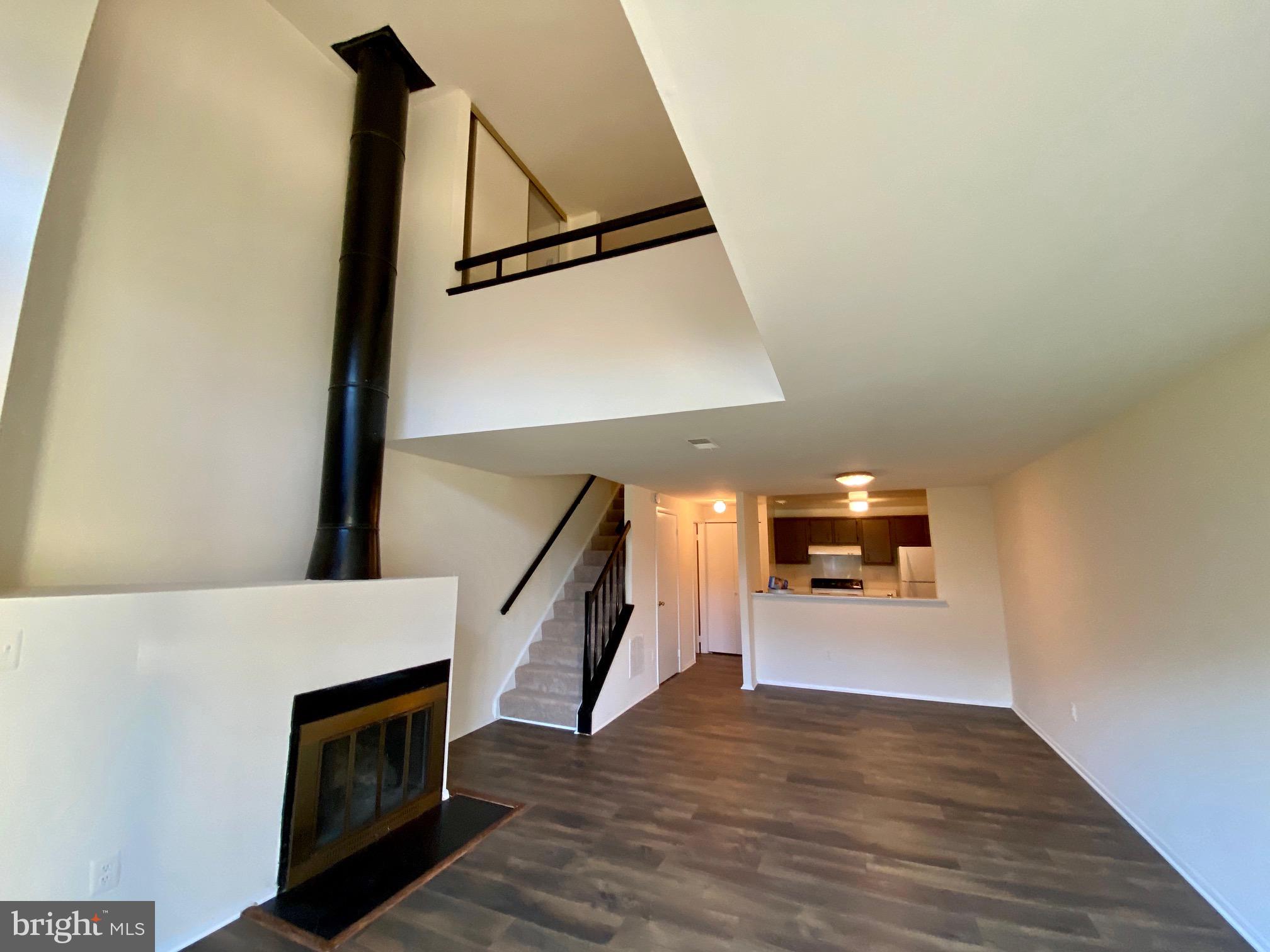 1060 NORWOOD CT