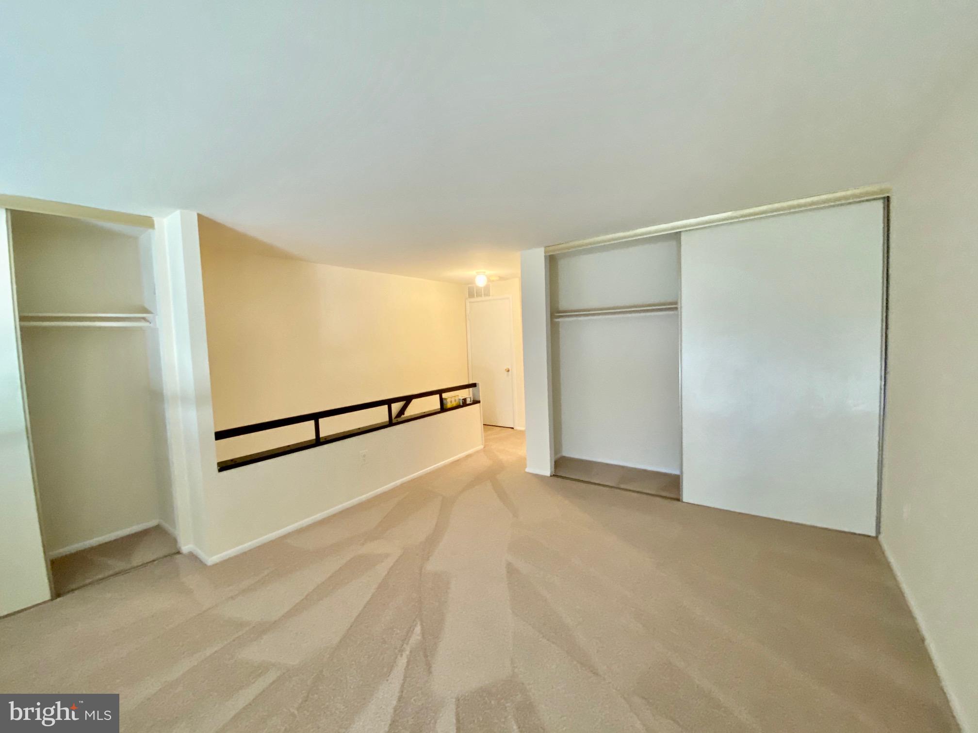 1060 NORWOOD CT