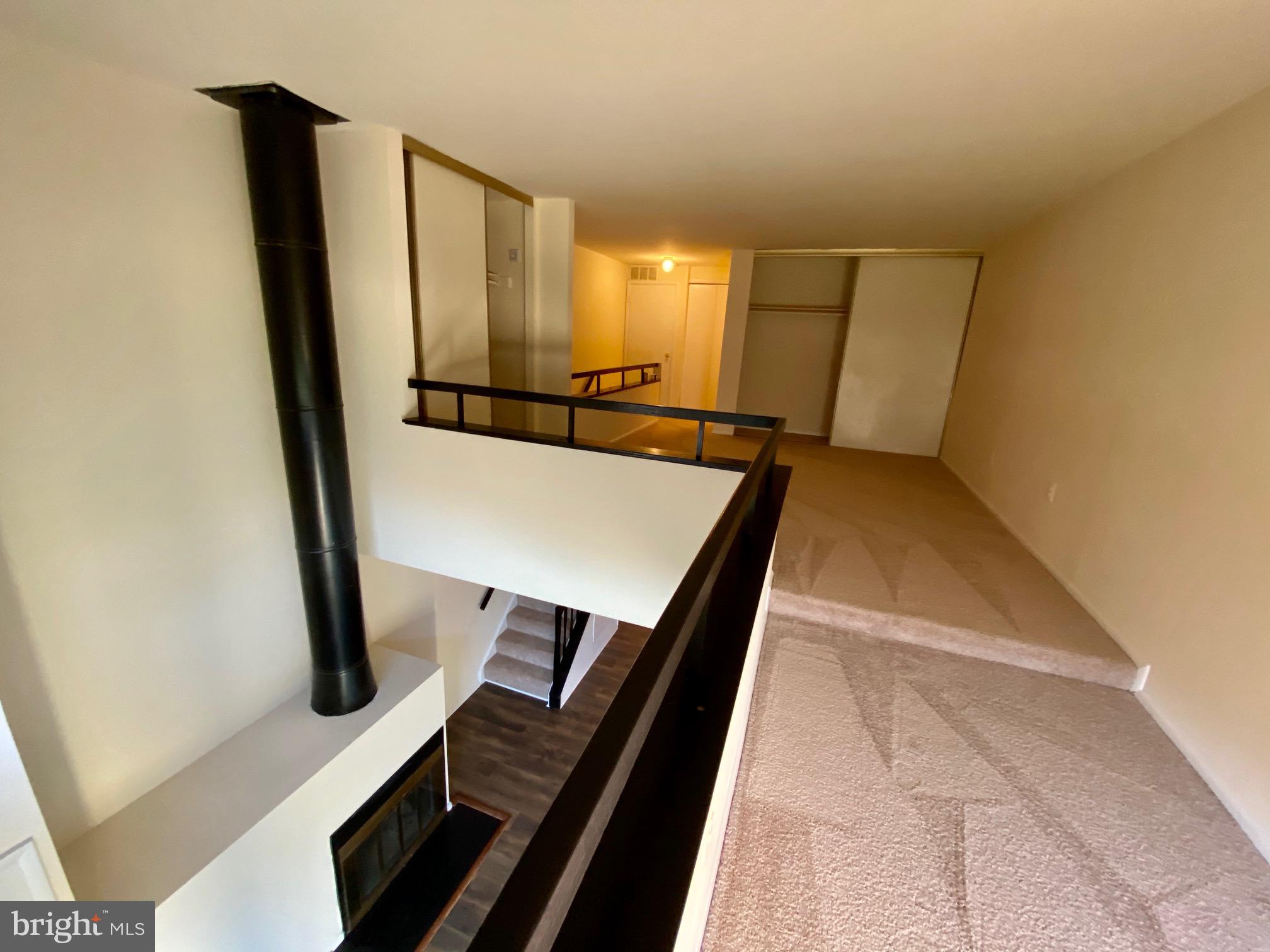 1060 NORWOOD CT