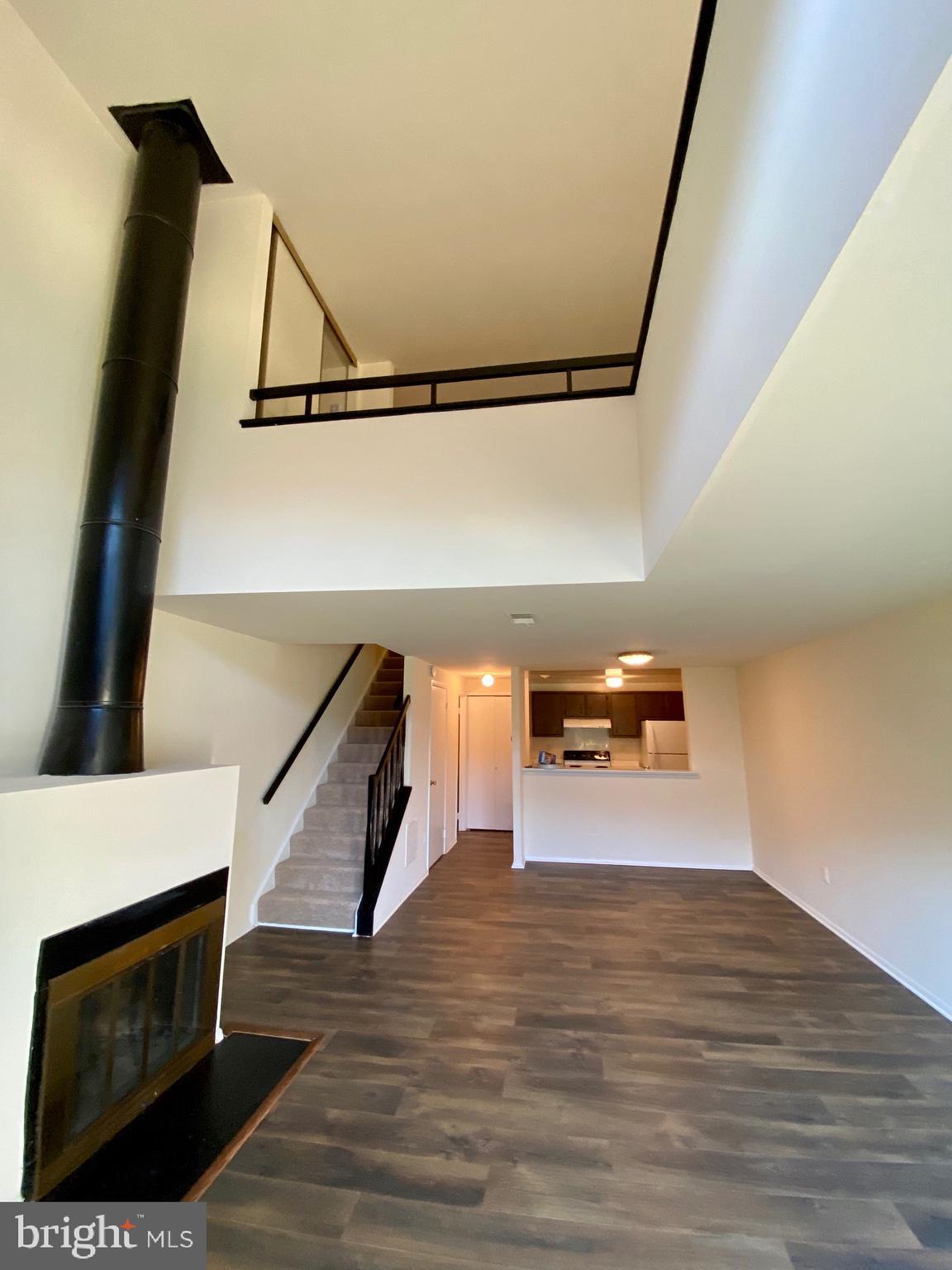 1060 NORWOOD CT