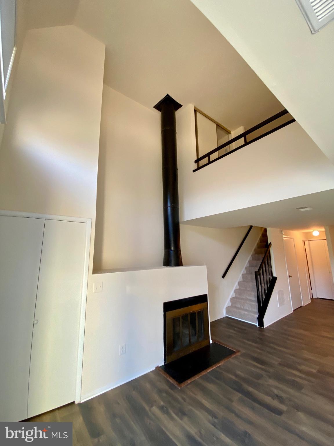 1060 NORWOOD CT
