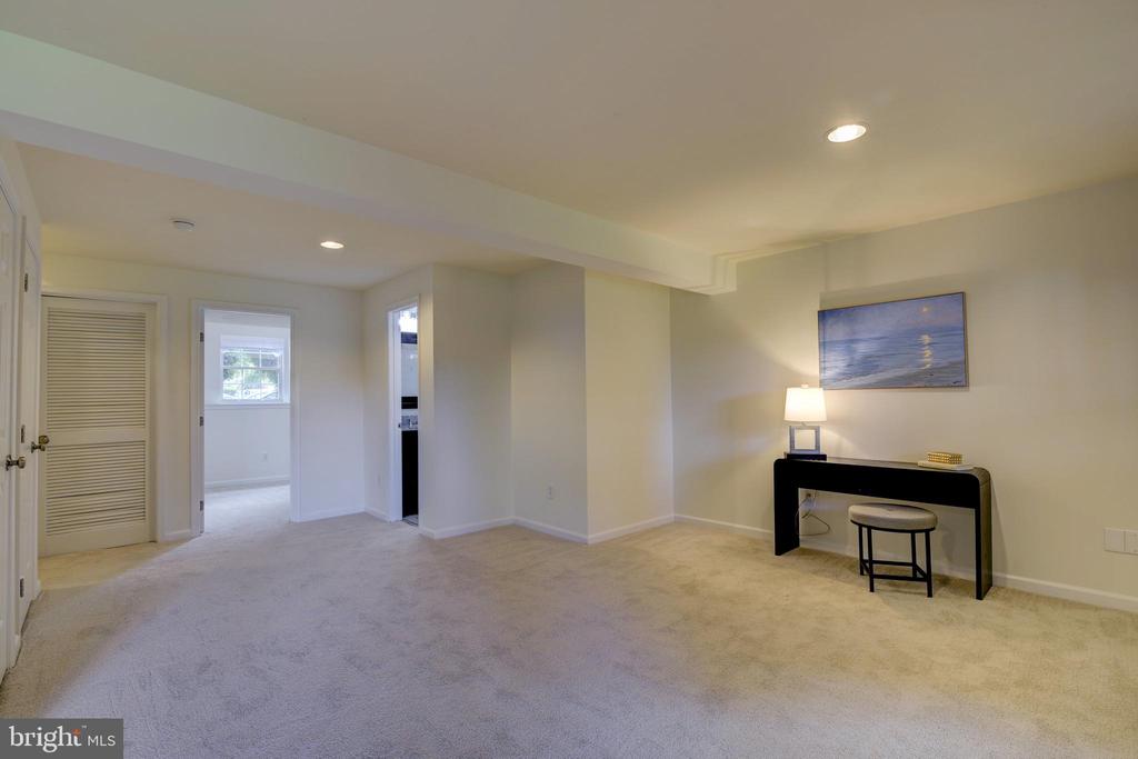 20366 Briarcliff Ter