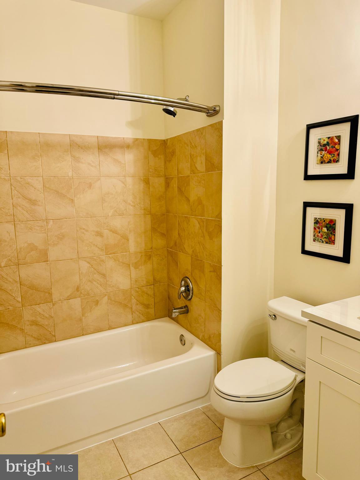 22551 MAISON CARREE SQ