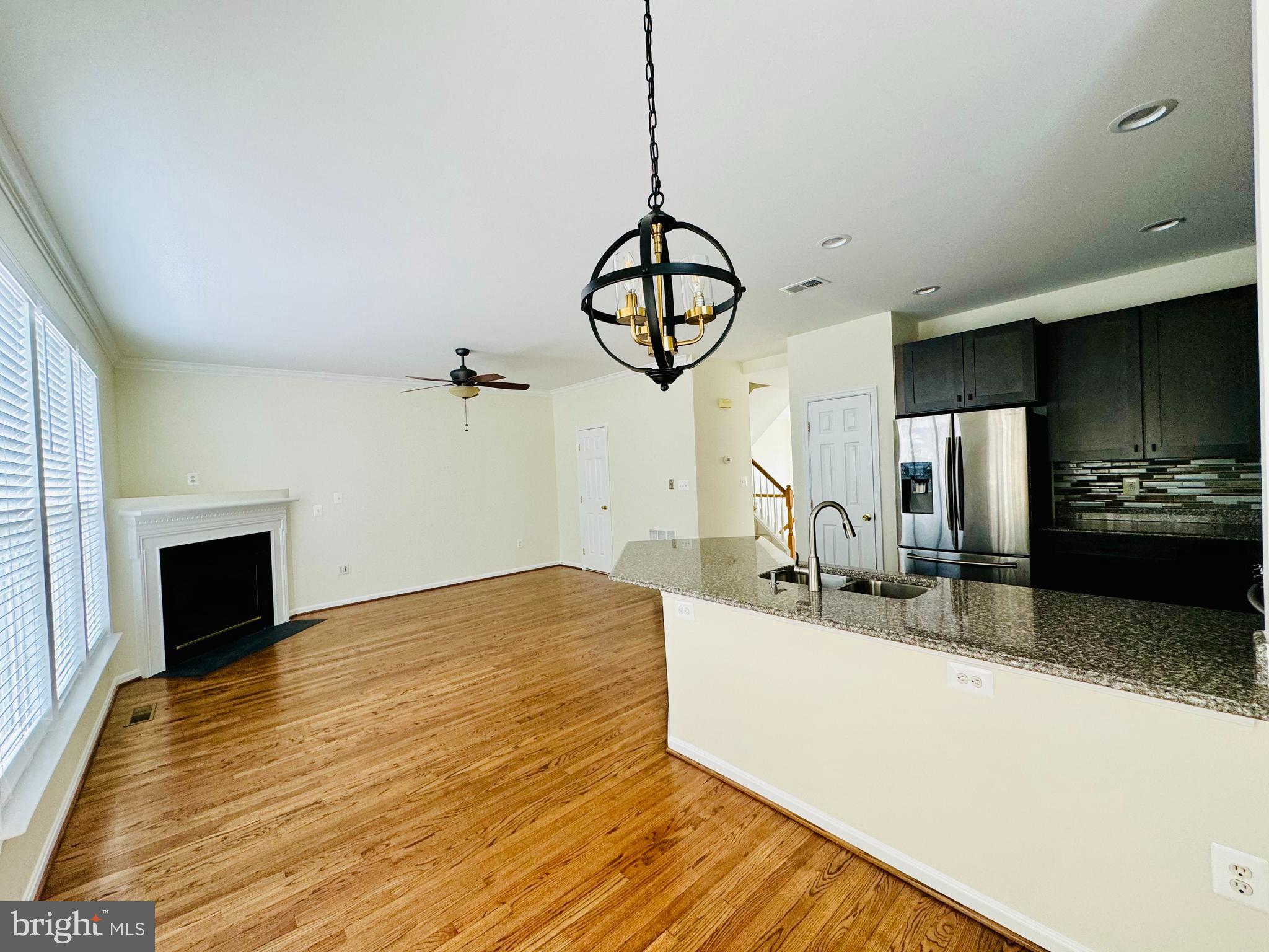22551 MAISON CARREE SQ