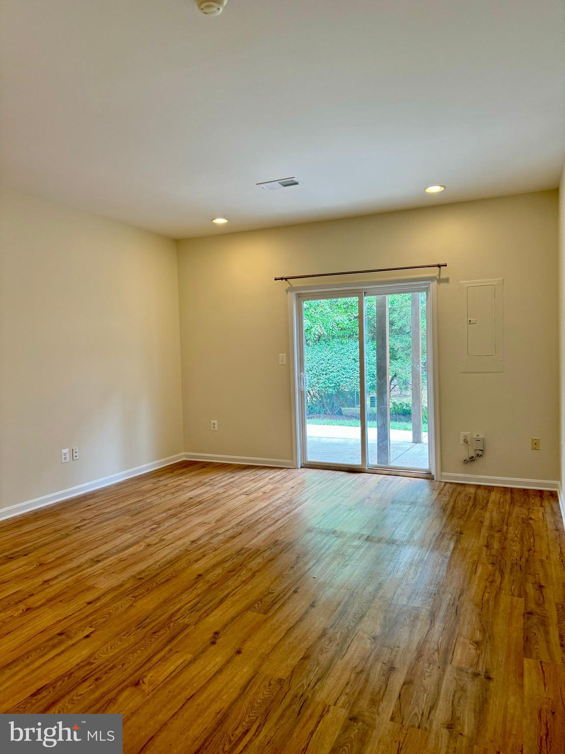 22551 MAISON CARREE SQ