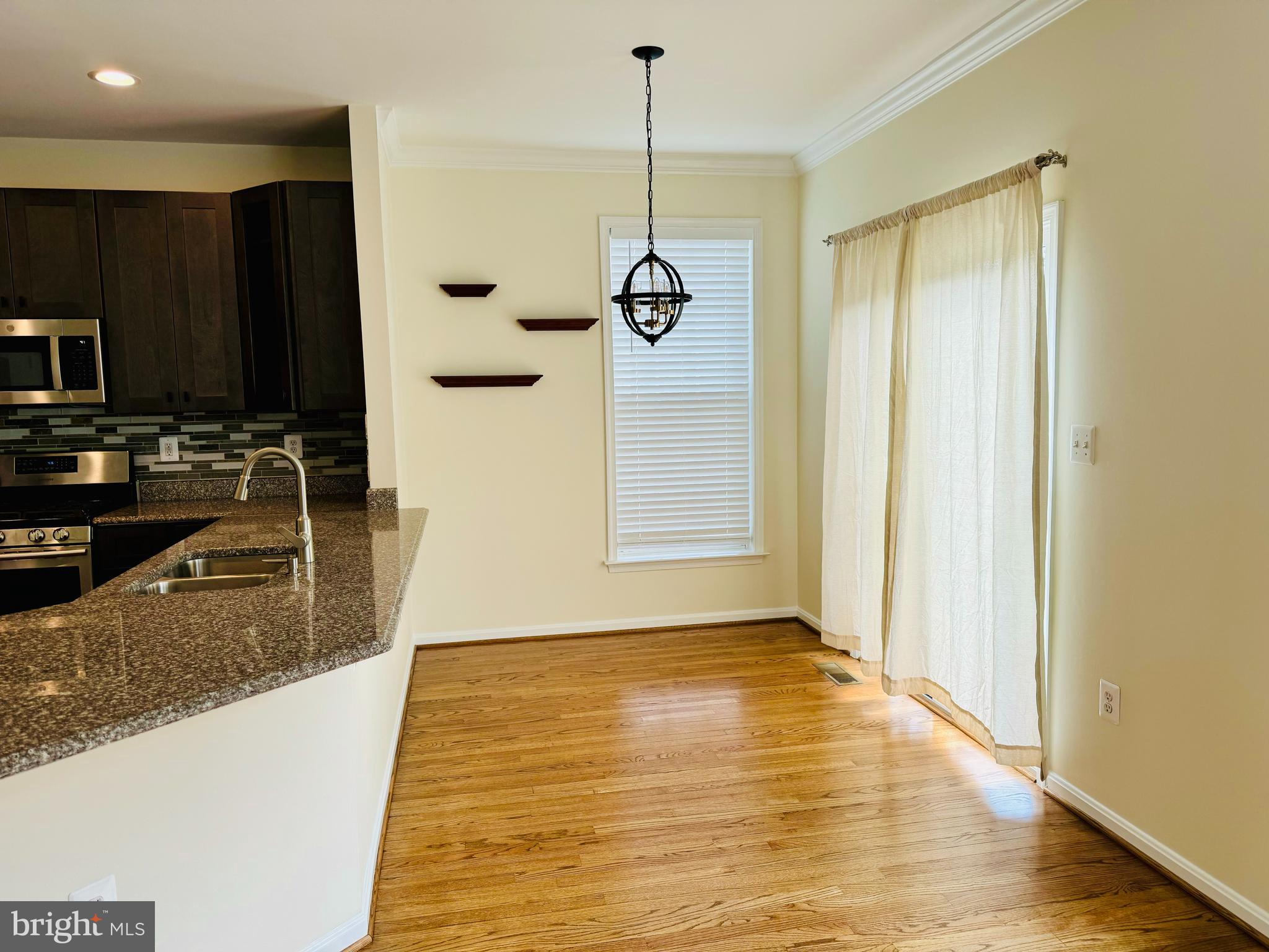 22551 MAISON CARREE SQ