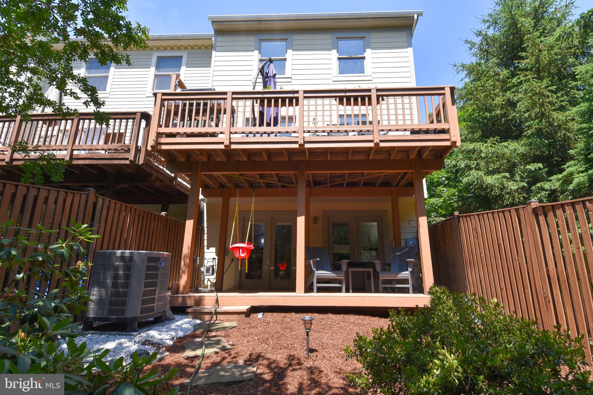 109 MAXIMILLIAN CT SW