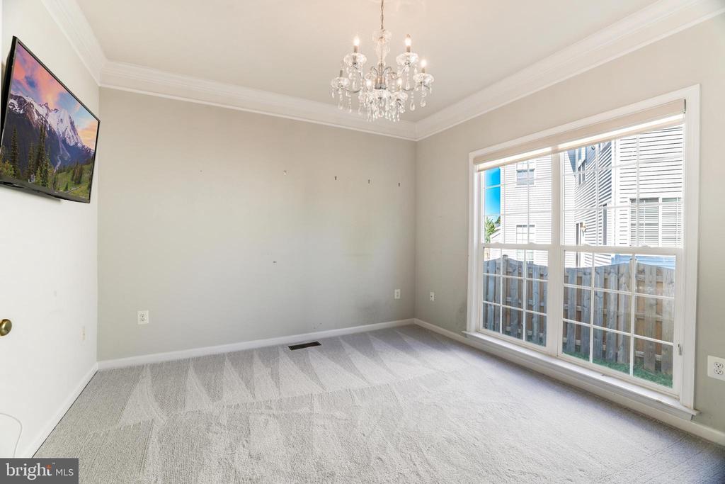 184 Alpine Dr SE