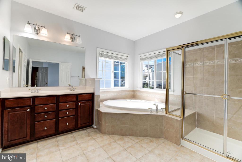 184 Alpine Dr SE
