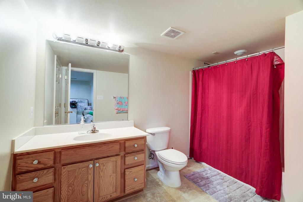 184 Alpine Dr SE