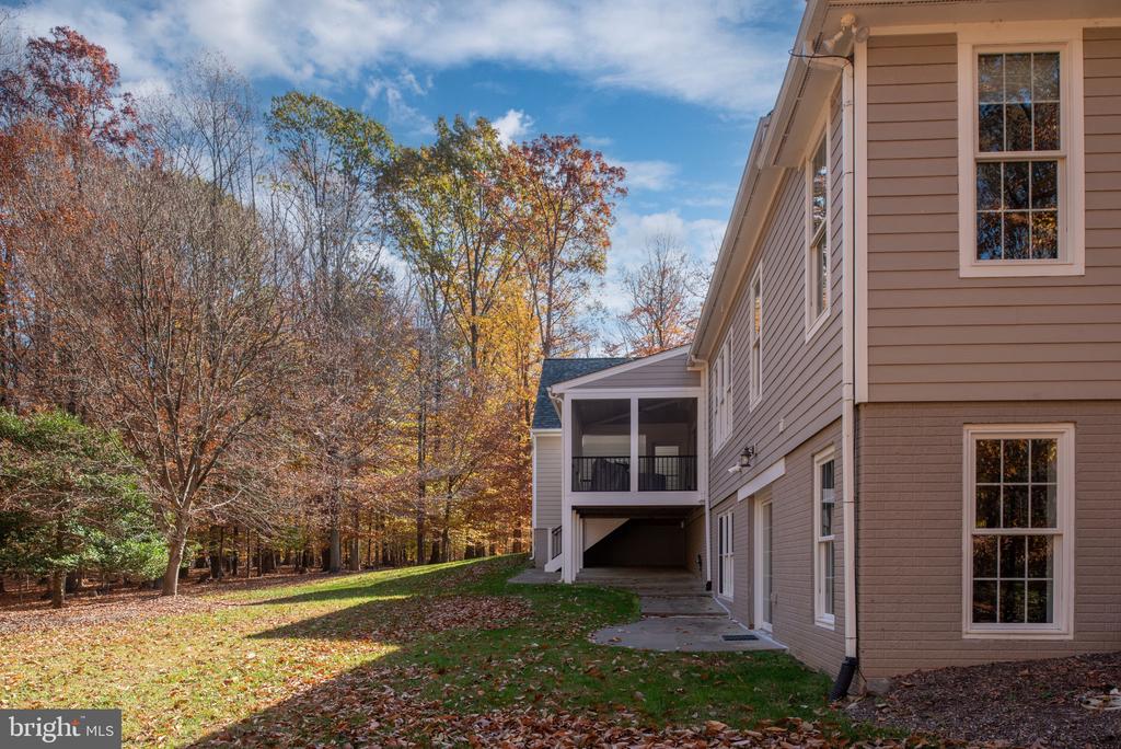 14138 FERN VALLEY LANE
