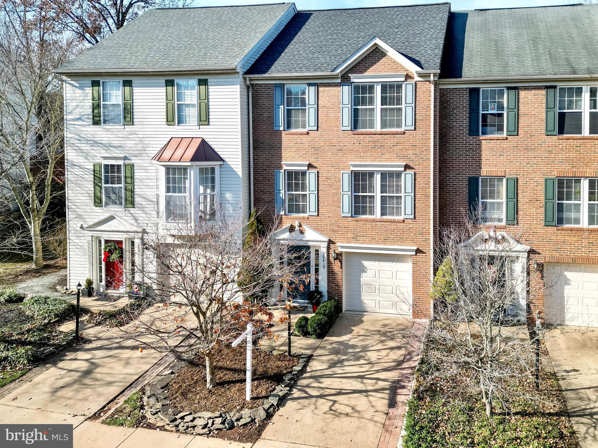 20419 DONCASTER TERRACE