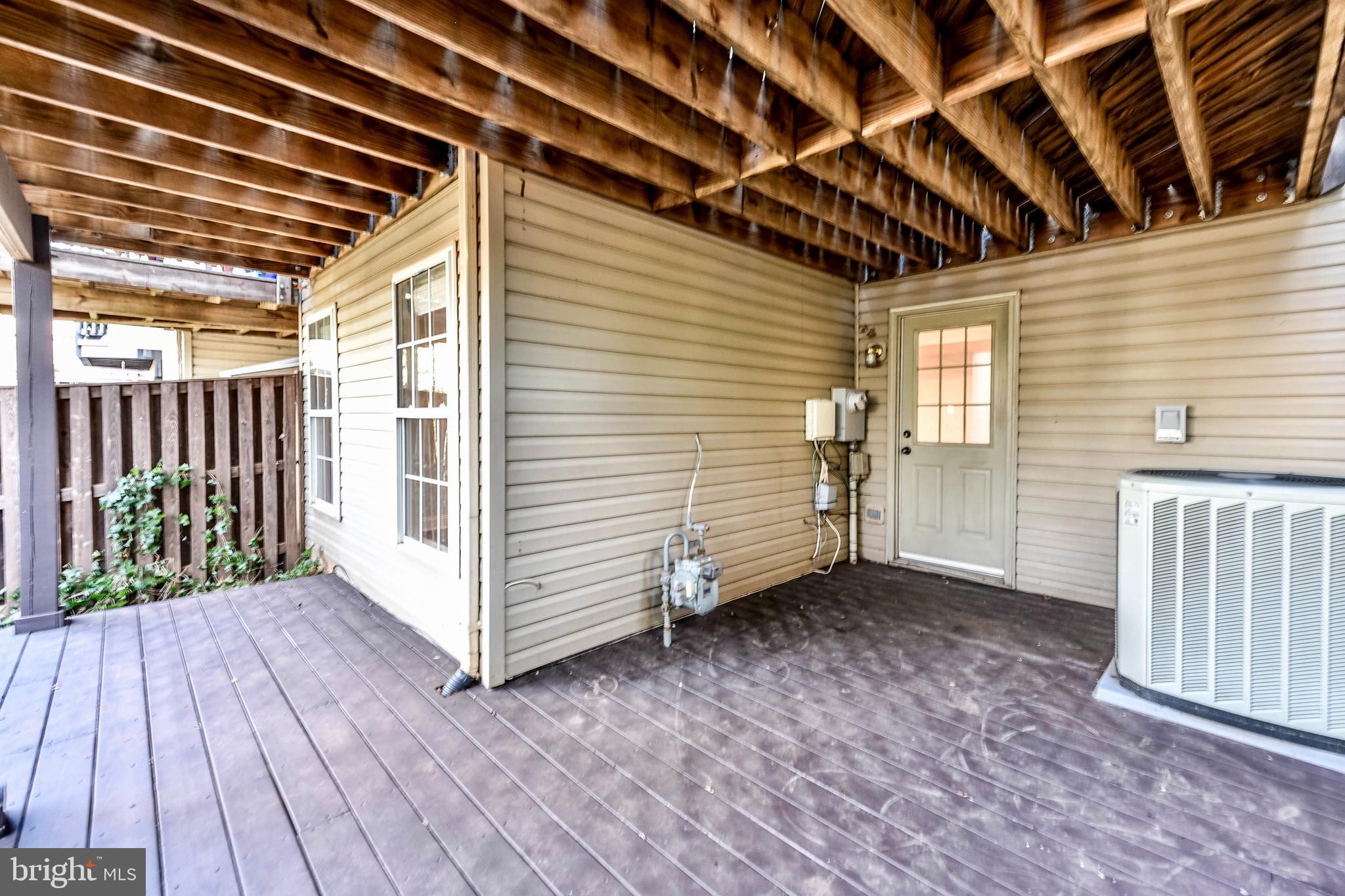 20419 DONCASTER TERRACE