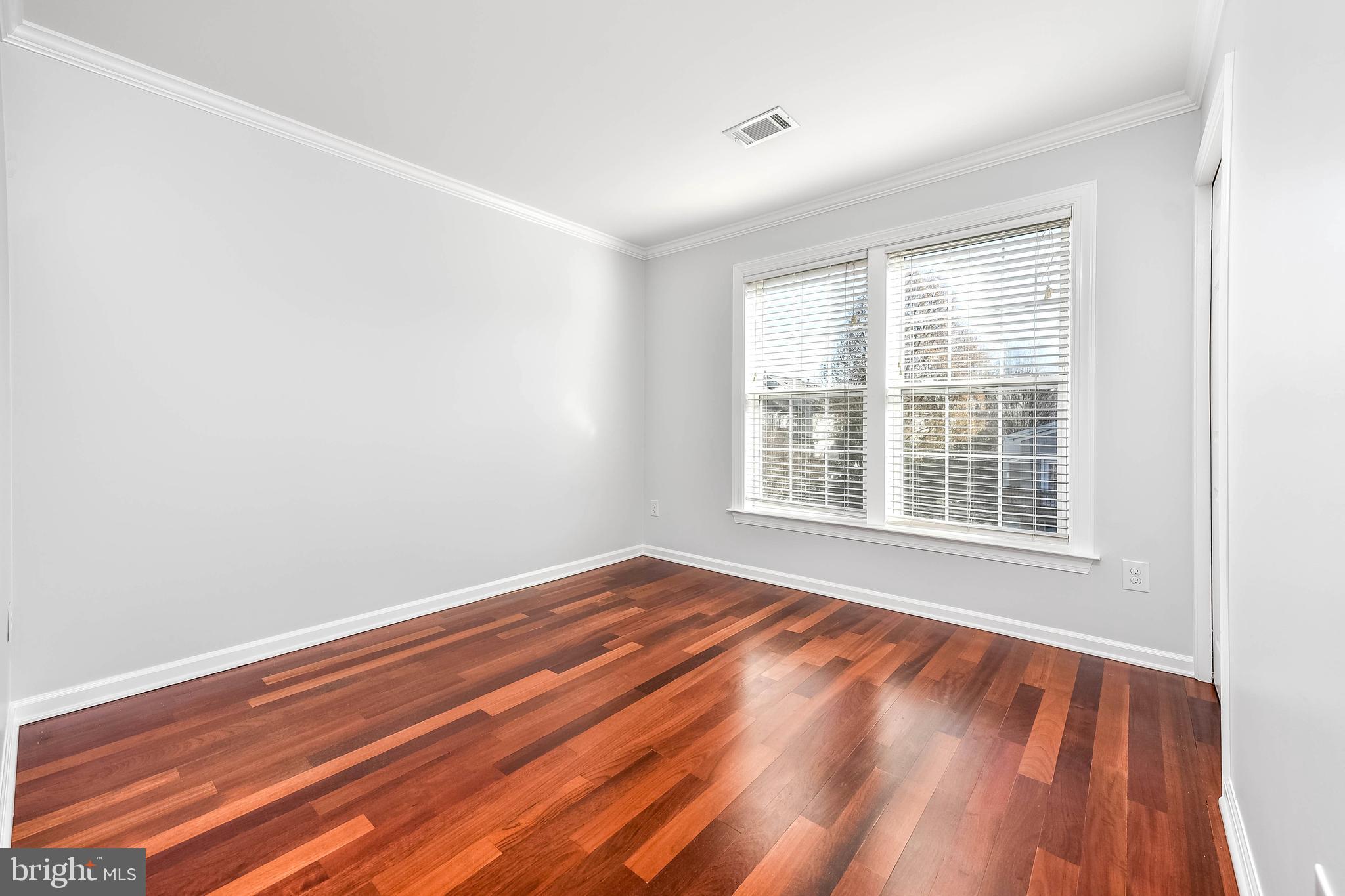 20419 DONCASTER TERRACE