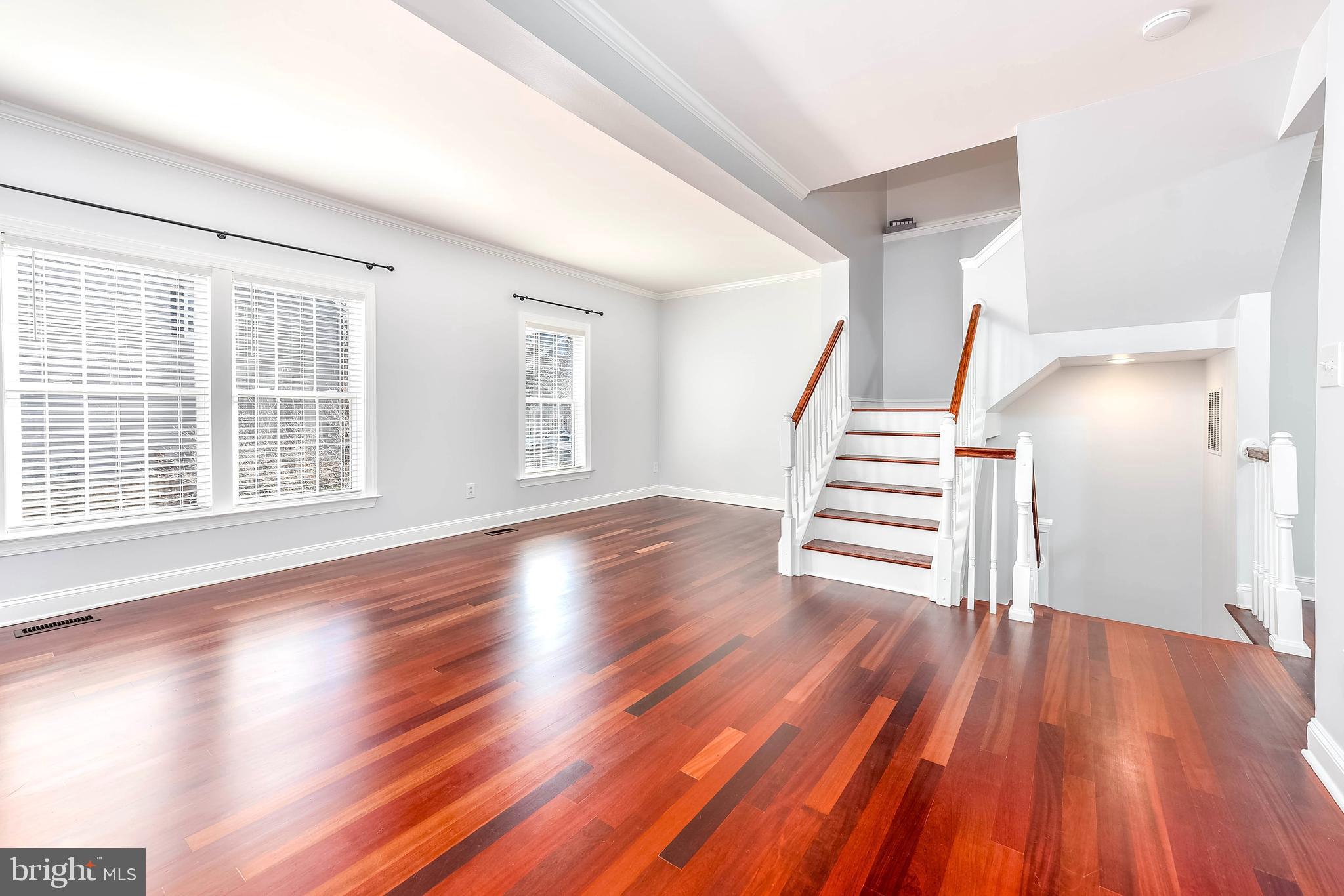 20419 DONCASTER TERRACE