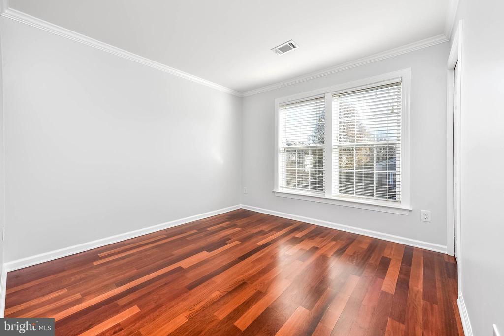 20419 DONCASTER TERRACE