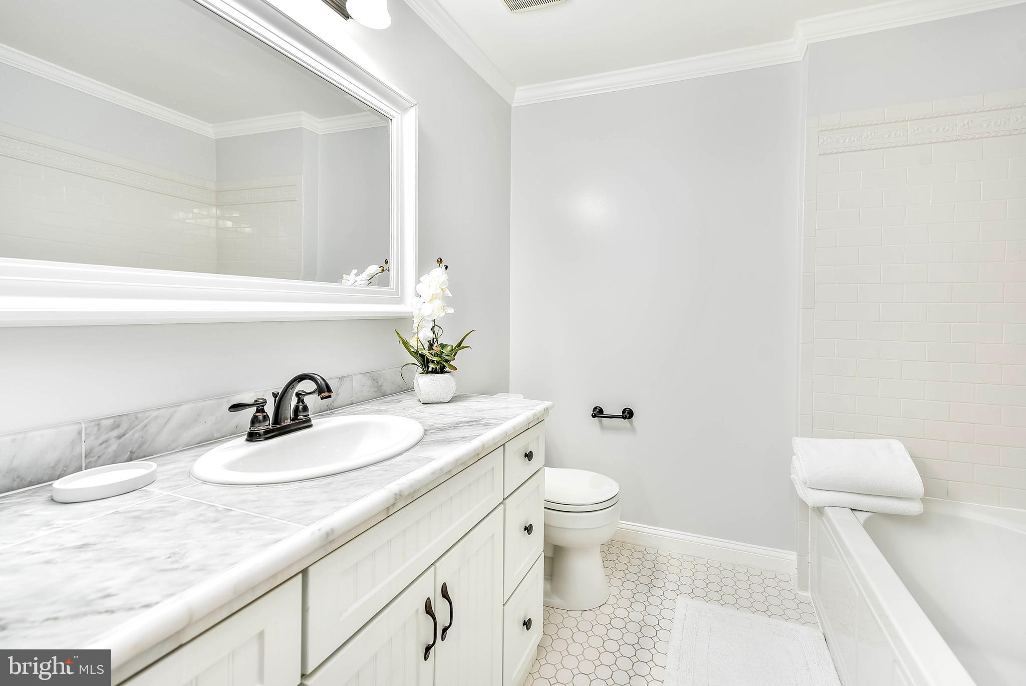 20419 DONCASTER TERRACE