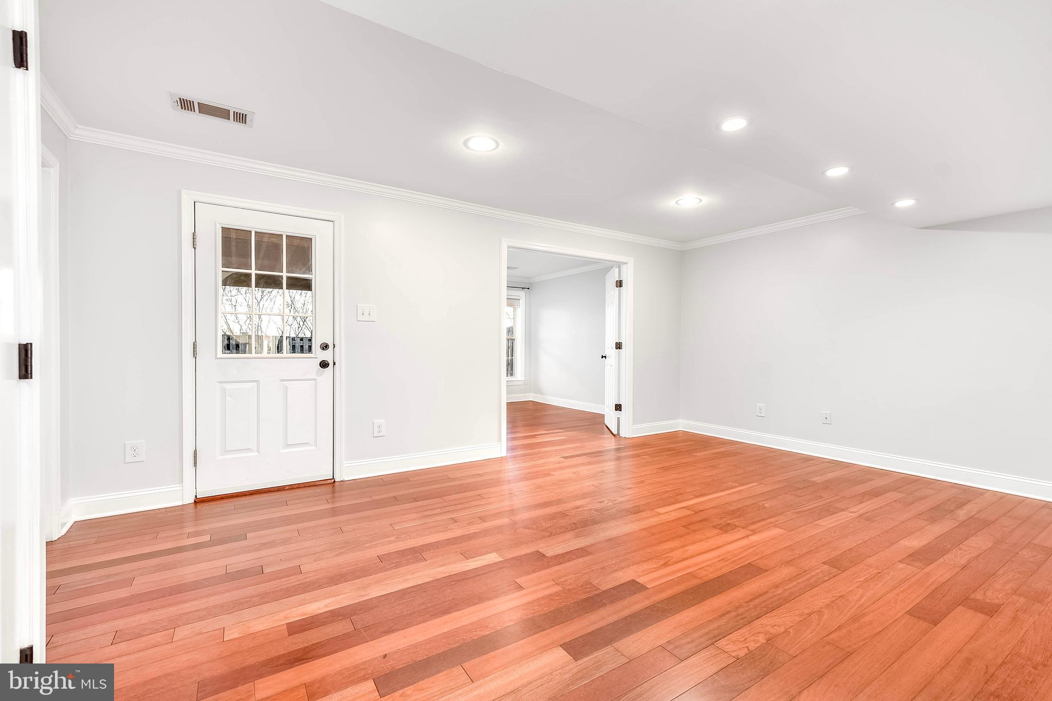 20419 DONCASTER TERRACE