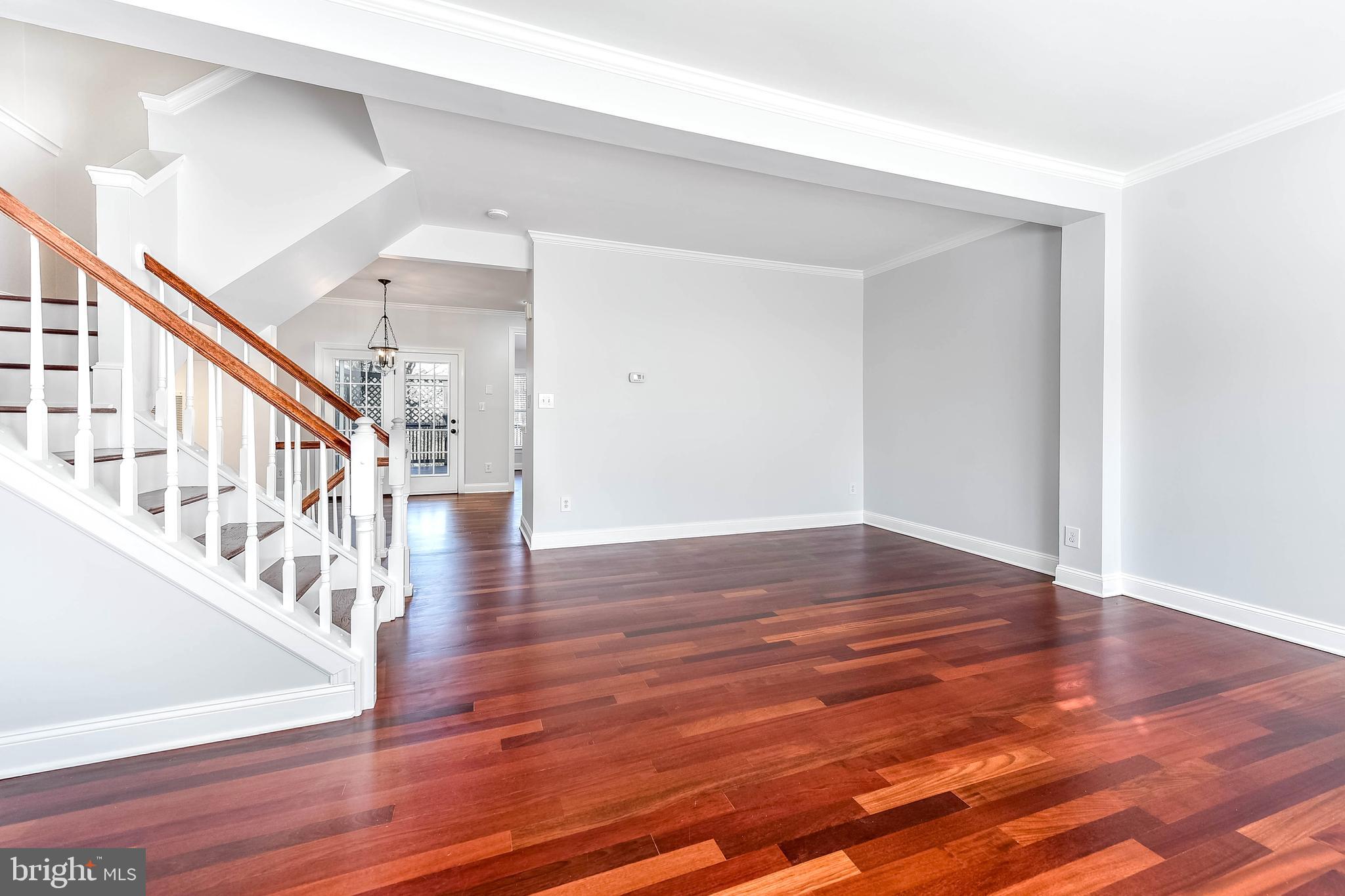 20419 DONCASTER TERRACE