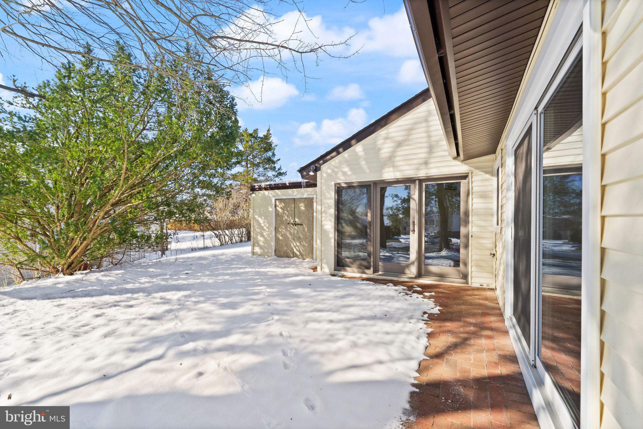 103 Farmington Ln