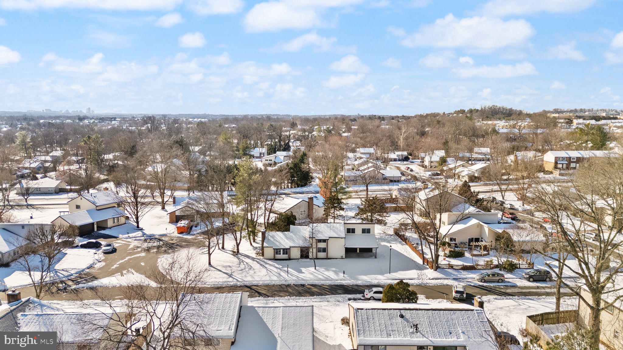 103 Farmington Ln