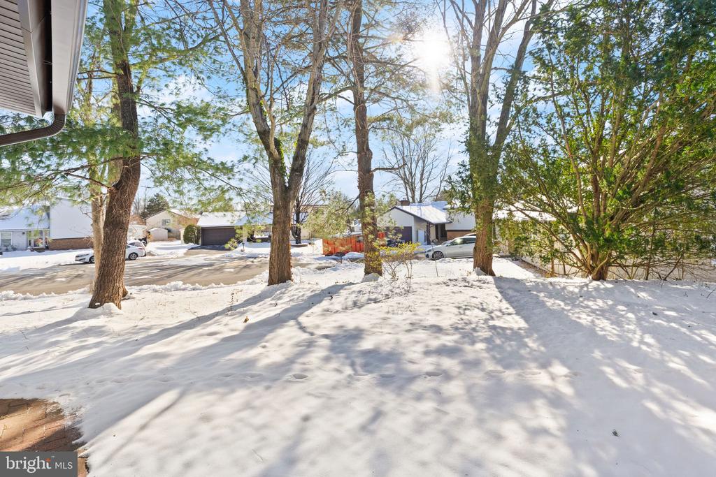 103 Farmington Ln
