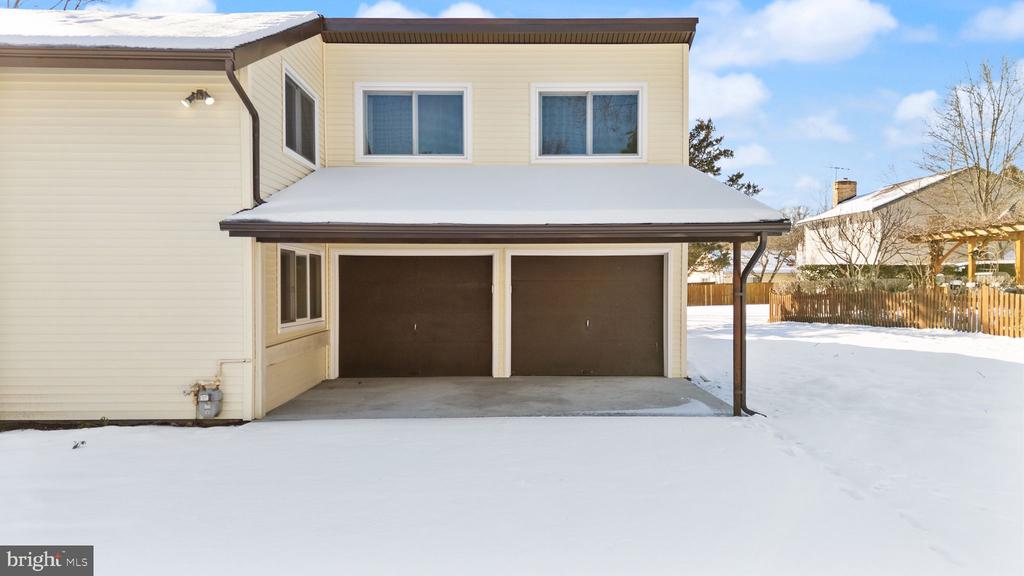 103 Farmington Ln