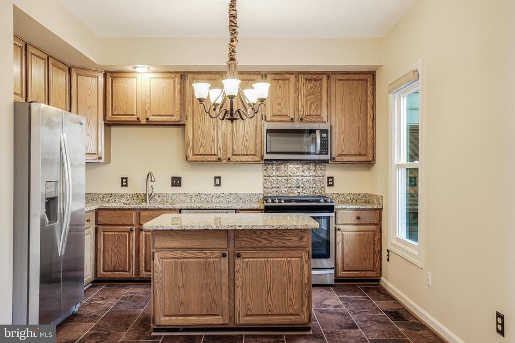 46538 LYNNHAVEN SQ