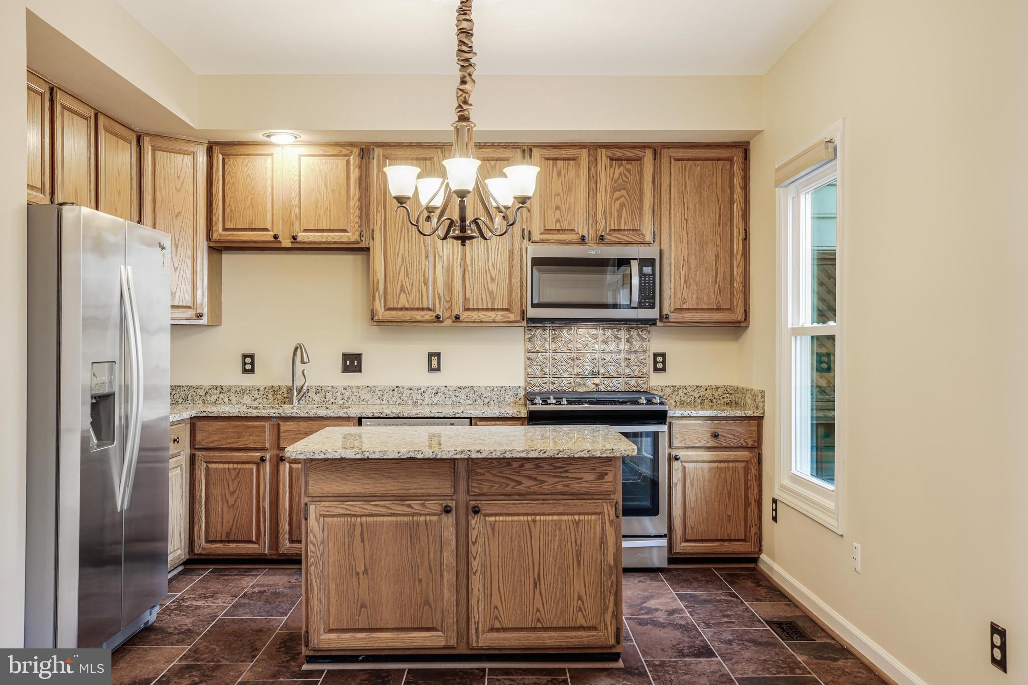 46538 LYNNHAVEN SQ