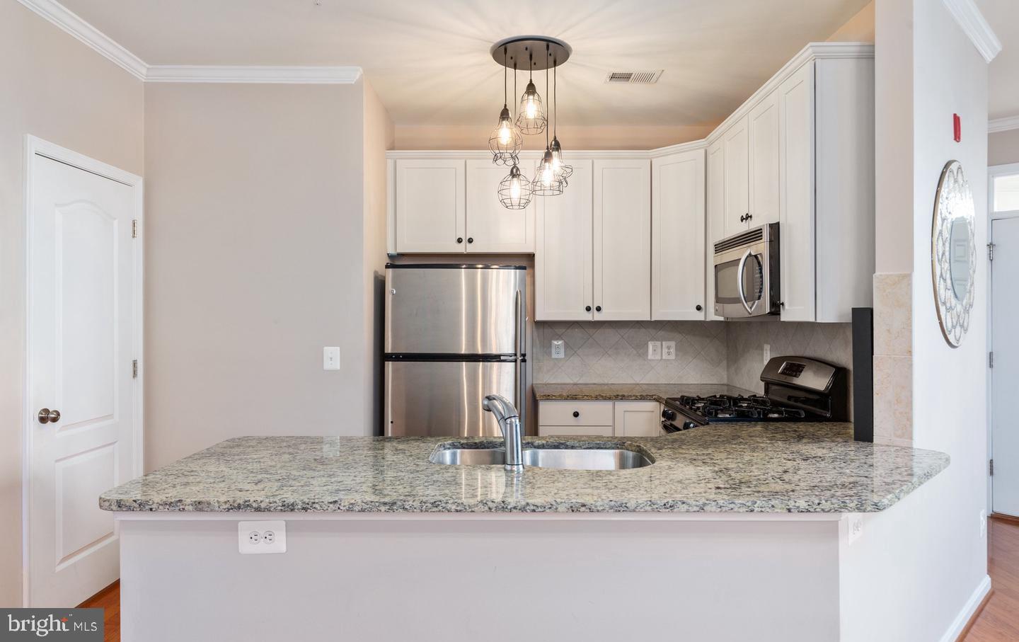 24686 Byrne Meadow Sq