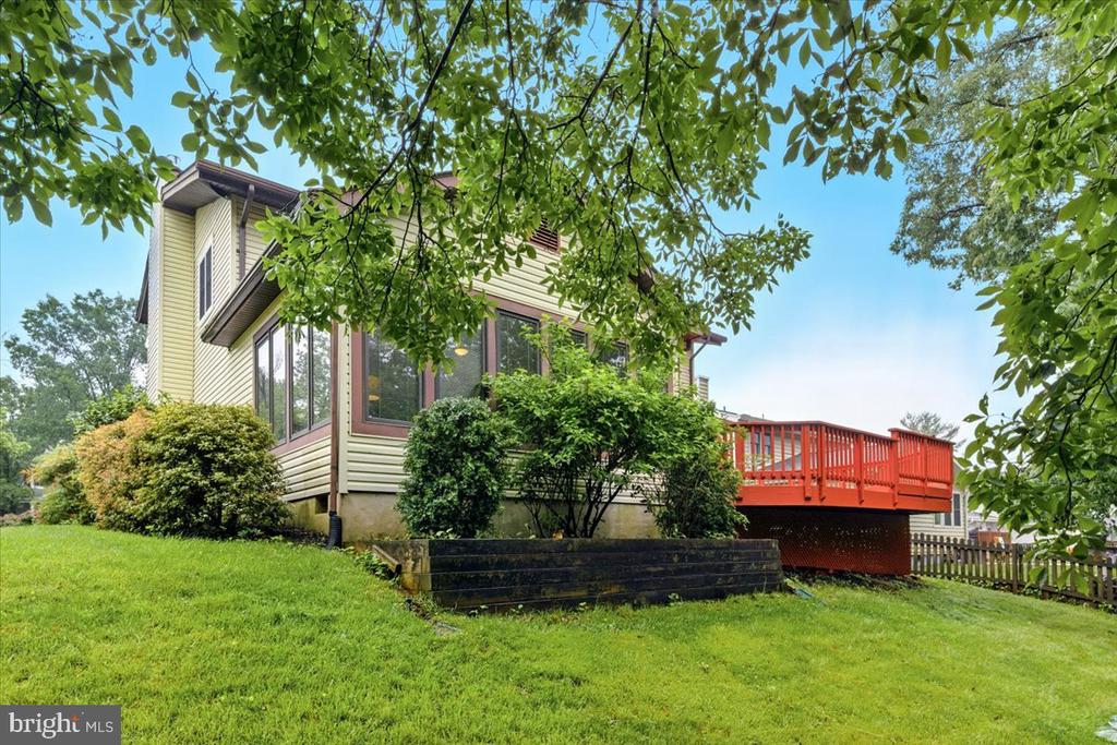 123 Evergreen St