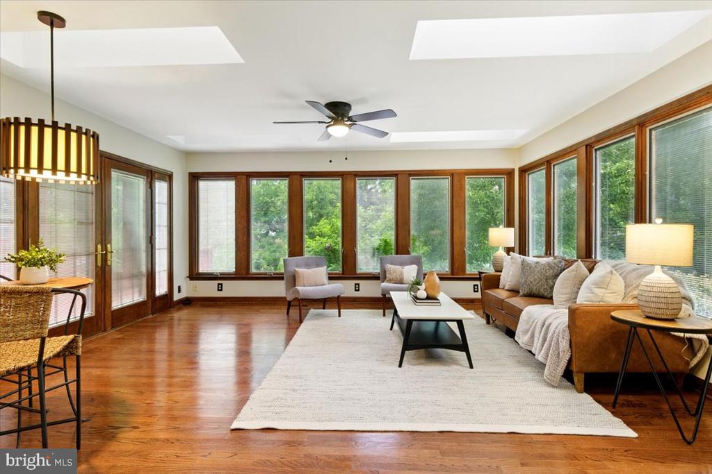 123 Evergreen St