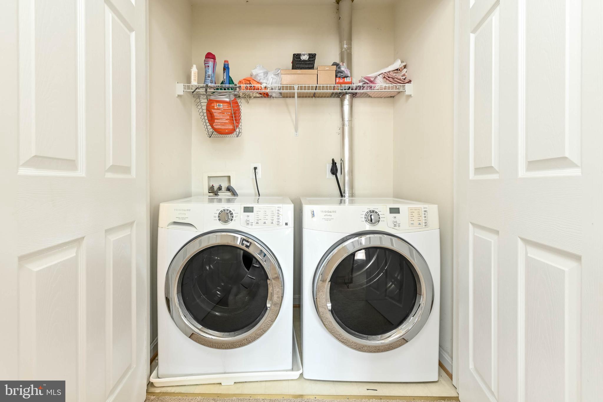 829 VALEMOUNT TERRACE NE