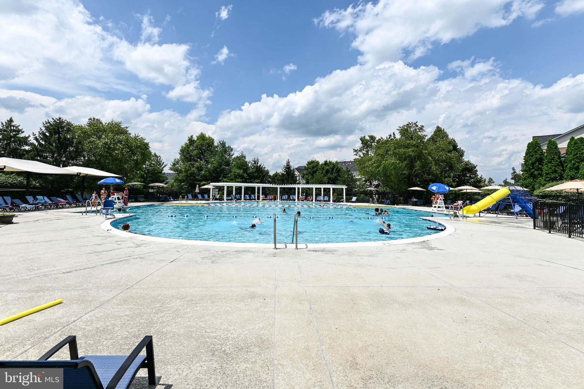 829 VALEMOUNT TERRACE NE