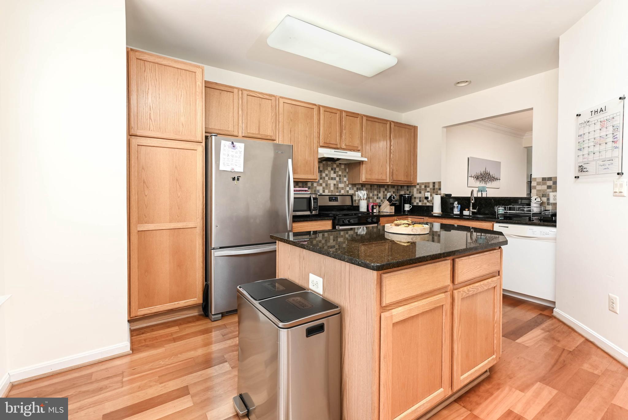 829 VALEMOUNT TERRACE NE